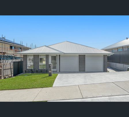 1/7 Percy St, Farley, NSW 2320 - Photo 1