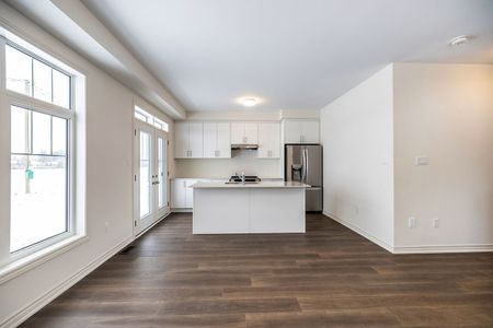 For Lease - 67 Debois Street, Kawartha Lakes, Ontario - Photo 2