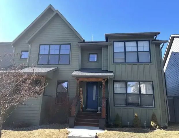 Cozy 1 Bedroom Basement suite | 99 Walden Terrace Southeast, Calgary - Photo 1