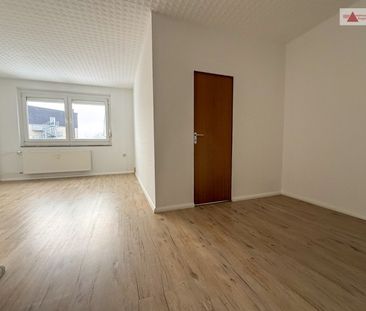 3-Raum-Wohnung mit Einbauküche und toller Aussicht über Geyer!!! - Photo 2