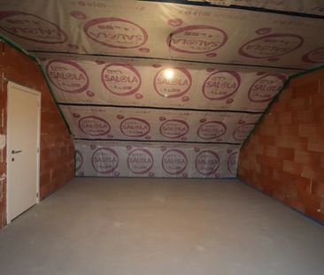 Nieuwbouwwoning met 3 slaapkamers, zolder, tuin en 2 autostaanplaat... - Photo 2