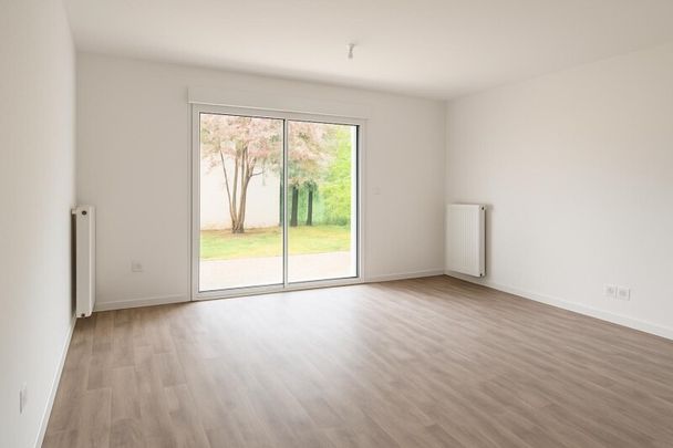 Location Appartement 4 pièces 77m² ORLEANS 45000 - Photo 1