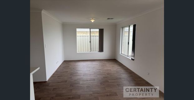 Modern Elegance in YANCHEP: Stylish Living at its Best! - Photo 1