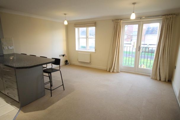 2 bed apartment to rent in Strathearn Drive, Westbury-On-Trym, BS10 - Photo 1