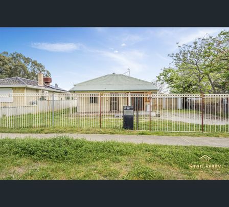 32 Clifton Street, Maddington, WA 6109 - Photo 1