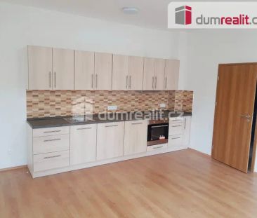 pronájem bytu 2+kk v Milovicích 403 - Fotografie 1