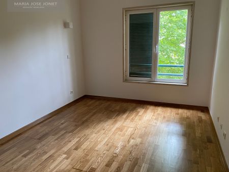 Óptimo T1 sem móveis condomínio com piscina - Photo 5