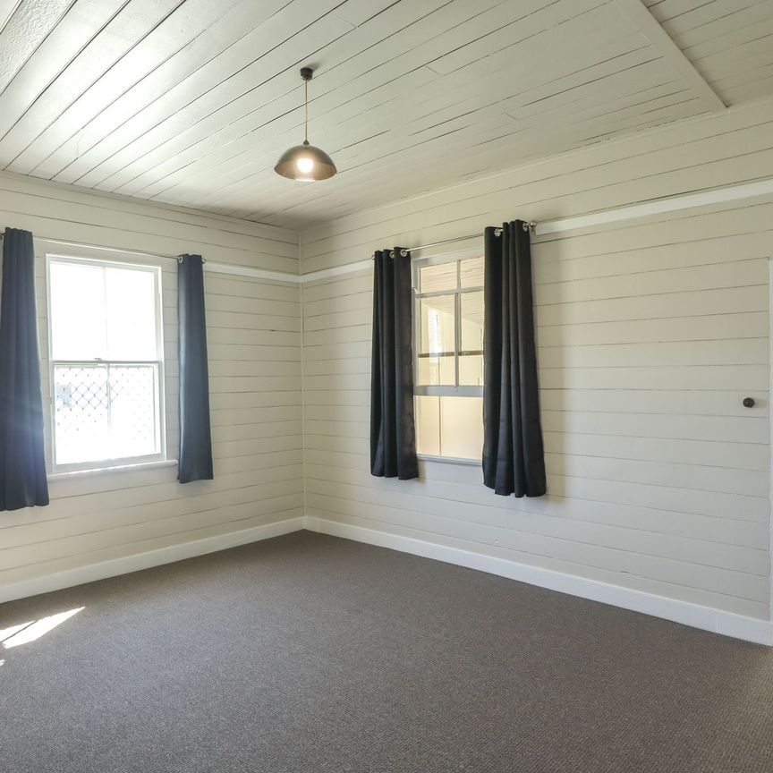 COUNTRY LIVING AT ITS FINEST - Photo 1