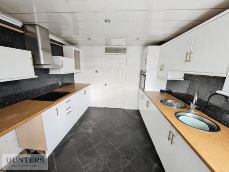 3 bedroom terraced house to rent - Photo 2