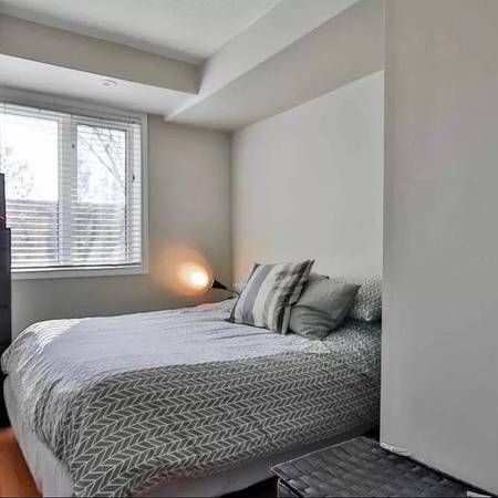 Lovely Cozy 1 Bed + Den, 1 Bath At 10 Laidlaw Street With Bonus Locker - Photo 1