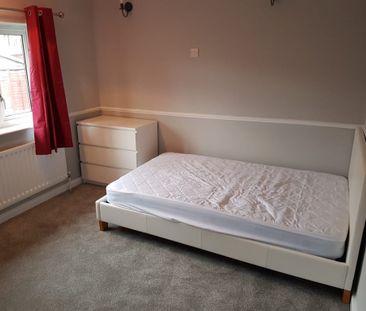 Room in a Shared House, Waverley Crescent, BN1 - Photo 5