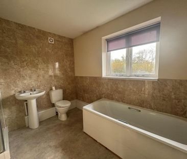 3 bedroom semi-detached house to rent - Photo 5