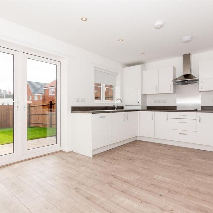 3 bedroom semi-detached house to rent - Photo 1