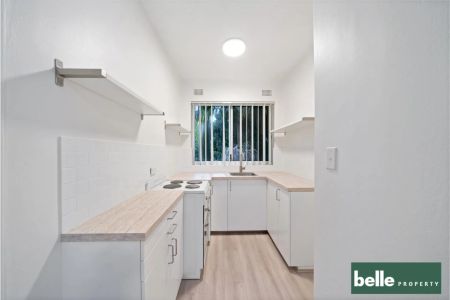 Fantastic Location in quiet Cul- de-sac! - Photo 2