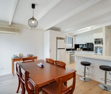 Warm, inviting and fully renovated throughout! - Photo 3