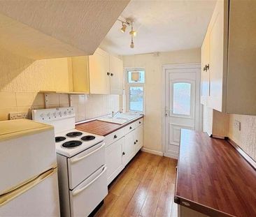 Fairwater Grove East, Cardiff, CF5 - Photo 6