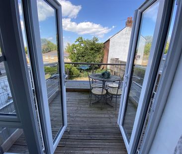 1 bedroom in a house share to rent - Photo 6