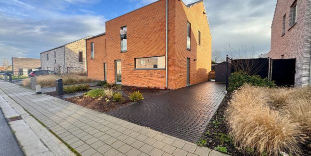 Woning te huur in Roeselare voor € 1.200 met 4 slaapkamers - Foto 1