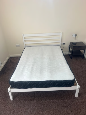 1 bedroom in a house share to rent - Photo 3