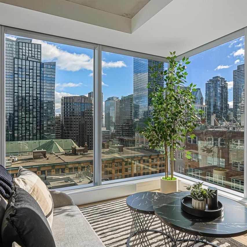 Bachelor - 360 Rue Mayor, Montréal - Photo 1