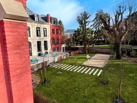 Location Appartement 3 pièces 107 m2 à Lille - Photo 4