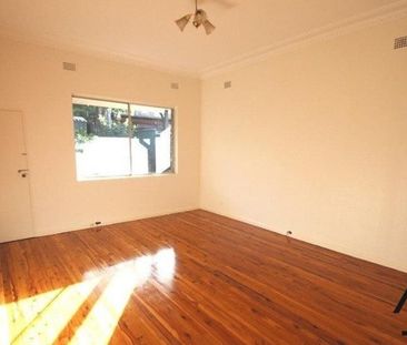 Spacious three bedroom home. - Photo 3