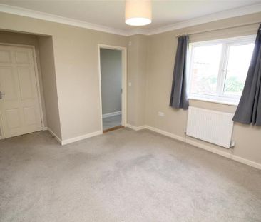 4 bedroom terraced house to rent - Photo 6