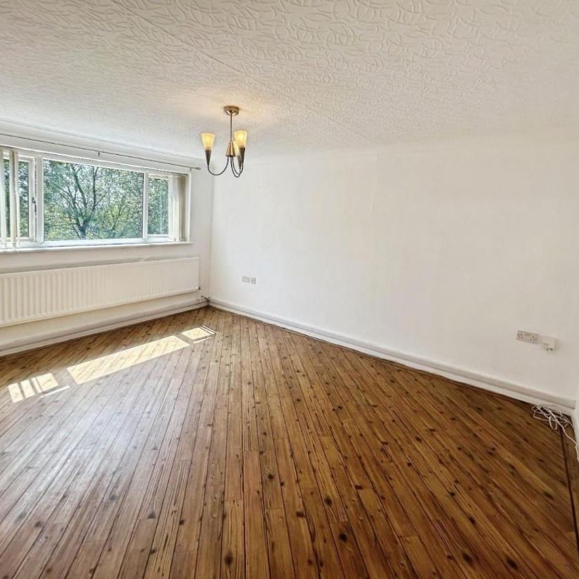 Farr Drive, Coventry - Photo 1
