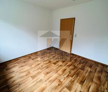 Schöne 2,5 Raum Wohnung in sehr ruhiger Lage von Langenberg mit Wanne. - Photo 2
