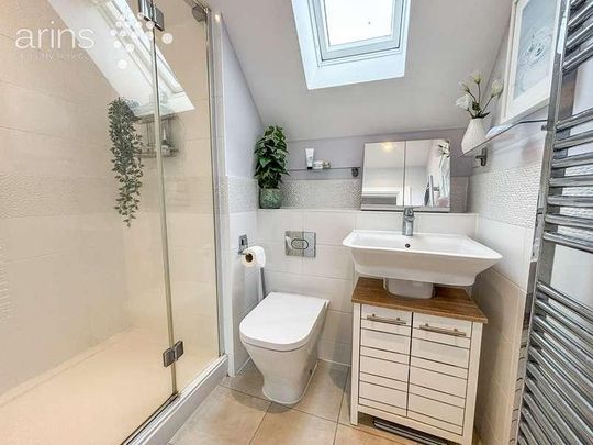 Louden Square, Earley, Reading, RG6 - Photo 1