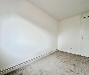 3 bedroom end of terrace house to rent - Photo 1