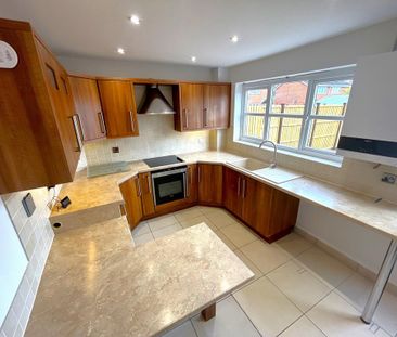 2 bedroom semi-detached house to rent - Photo 2