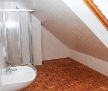 - Komfortable 5-Zi-Wohnung über 2 Etagen mit Balkon, Wohnküche und ... - Foto 5