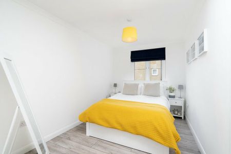 Caledonian Road, LONDON - Photo 5