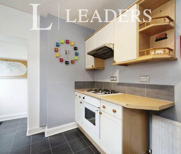 4 bedroom terraced house to rent - Photo 6