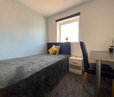 Church Street, Room Six, Bentley, DN5 - Photo 1