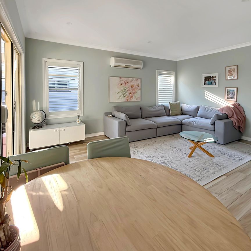 STYLISH RENOVATED 3 BEDROOM FAMILY HOME - Photo 1