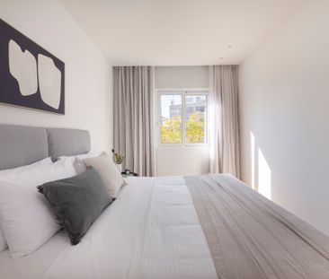 Monastiraki Living: Deluxe 2BR Apartment - Photo 5