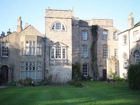 3 bedroom apartment to rent - Photo 4