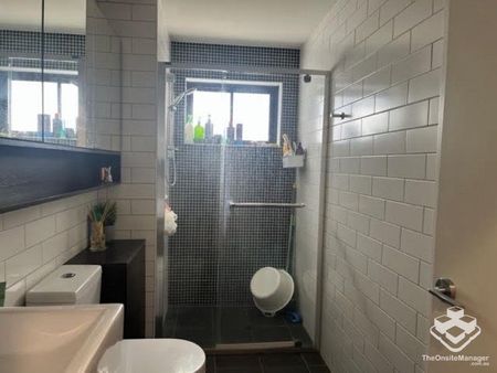 Semi Furnished 1 bedroom apartment - Photo 3