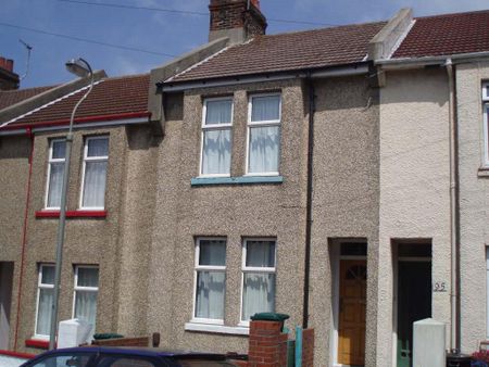 2 bedroom terraced house to rent - Photo 2