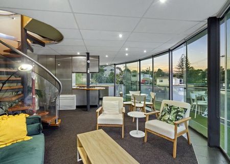 Maraetai, Unique With View, 3 Bedrooms - Photo 2