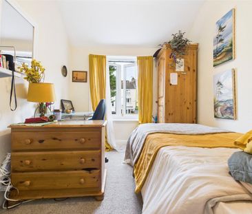 4 bedroom terraced house to rent - Photo 3