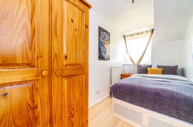 Room in a Shared Flat, Paynes Walk, W6 - Photo 1