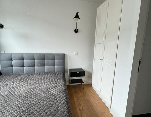 2-Zimmer-Wohnung am Friedensengel – möbliert & modern - Foto 1