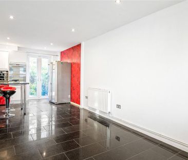 4 bedroom terraced house to rent - Photo 5