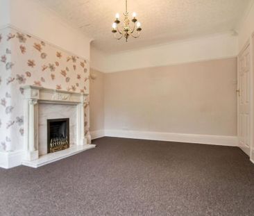 4 bedroom semi-detached house to rent - Photo 3