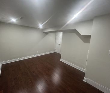 For Lease - 4057 Taffey Crescent Unit# Lower, Mississauga, Ontario - Photo 6