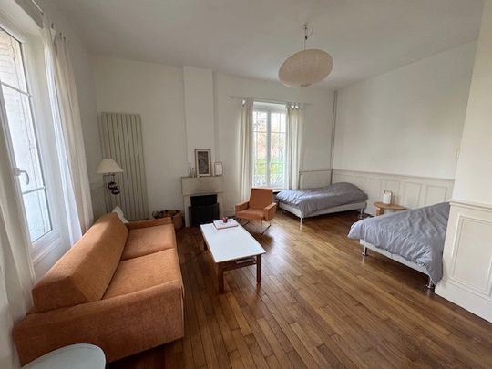 Location Maison 8 pièces 205m² ORGEVAL 78630 - Photo 1