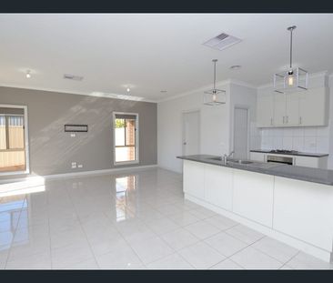 Great Family Home - Photo 6